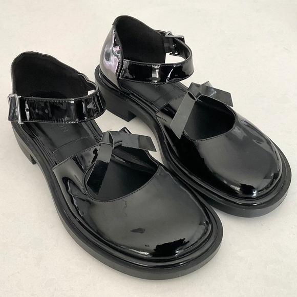 CHARLES & KEITH  Rumi Black Patent Leather Bow Tie Chunky Mary Jane  EU 36 NWOT - Picture 7 of 11